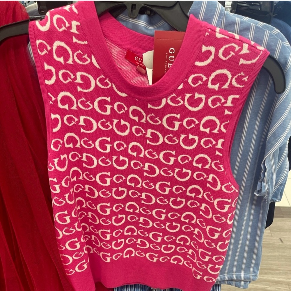 Guess🩷🩷🤍🤍 Pink Logo Sleeveless Top